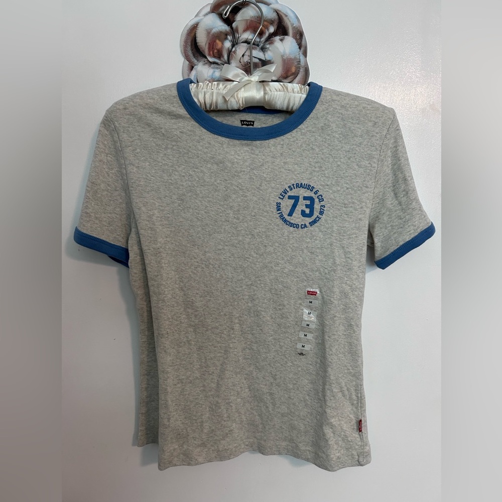 Levi's® Women's Ringer Rickie Cotton Graphic T-Shirt NWT size M